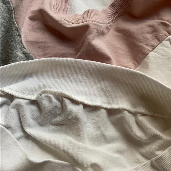 Tri-coloured Sweater - Picture 3 of 4